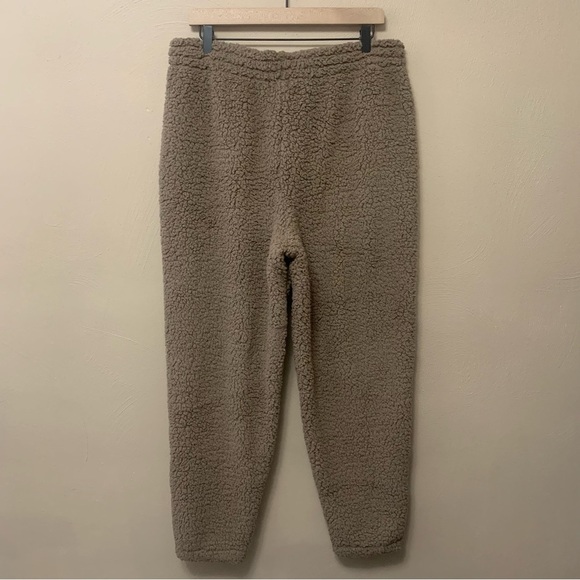 Skims Womens Teddy High Pile Fleece Joggers Desert Tan Brown Size Large NWT Nee - Picture 7 of 13